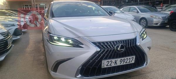 Lexus for sale in Iraq